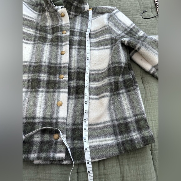 Great used condition banana republic shacket style jacket. Sz m - Picture 9 of 12